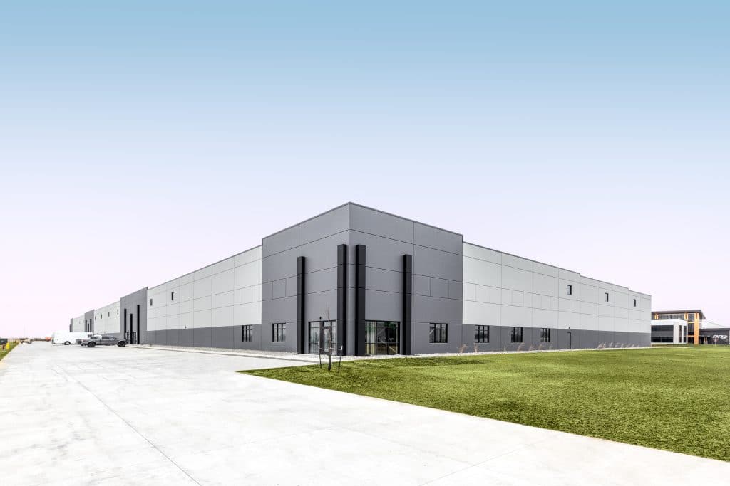 Finished tilt-up concrete commercial building exterior